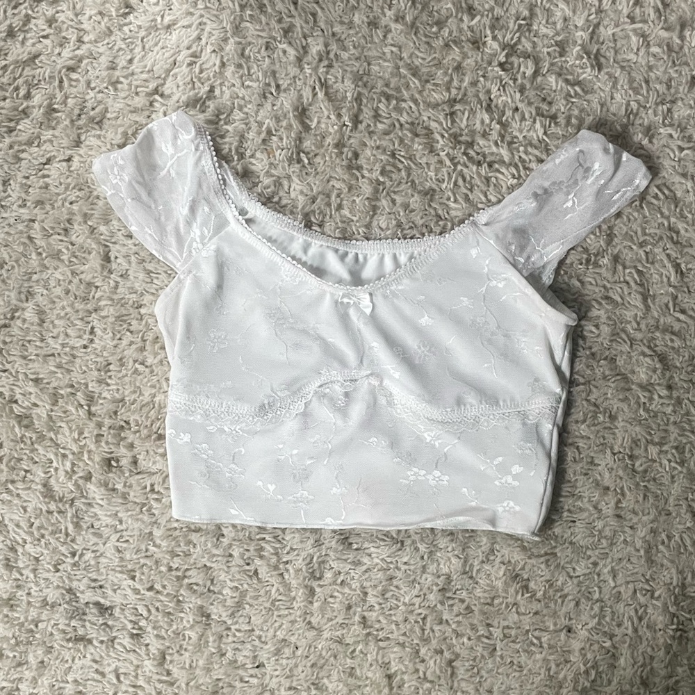 Elegant White Lace Women's Top